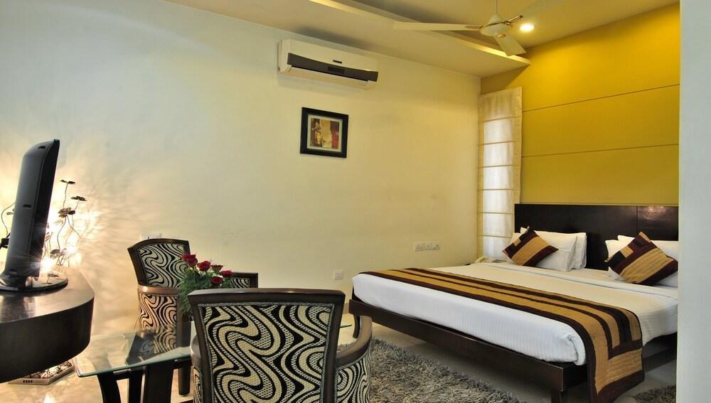Cosy Grand, Chanakyapuri By The Cosy 4* New Delhi