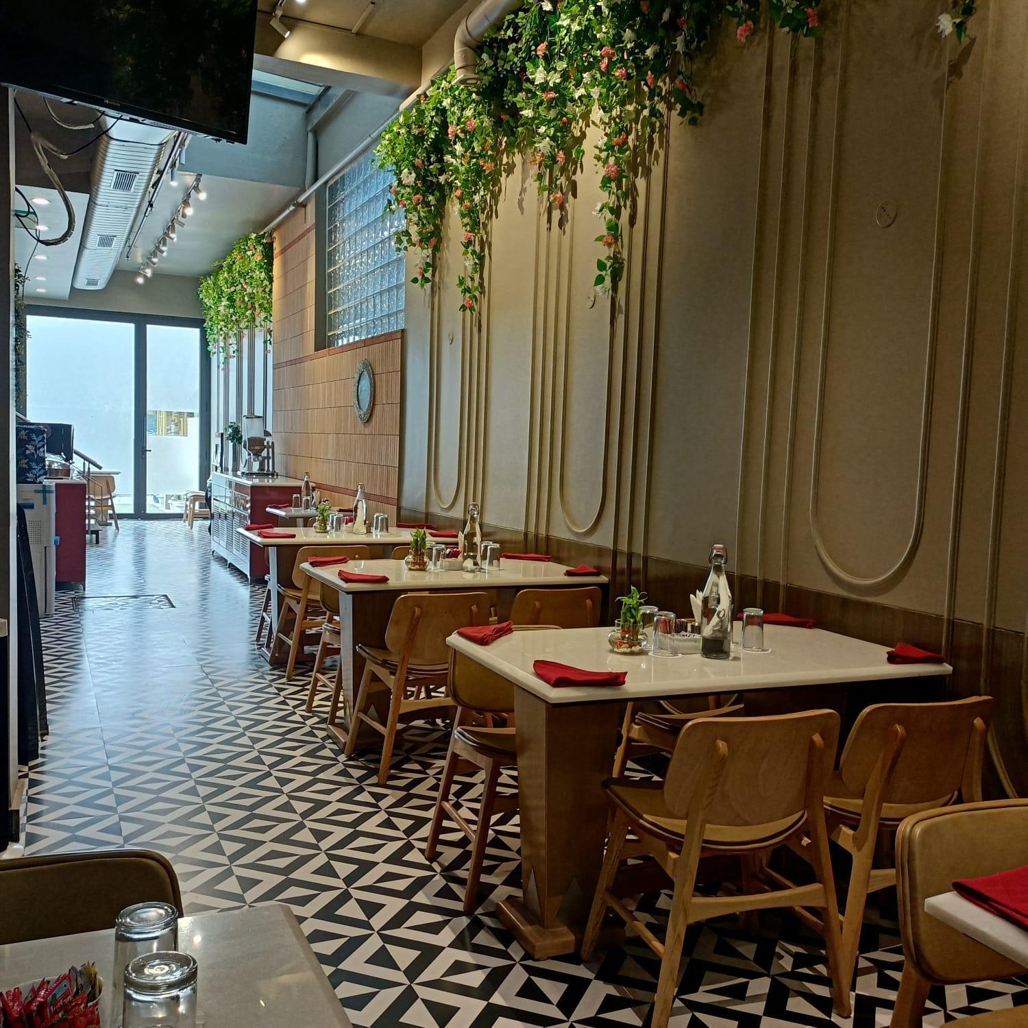 Cosy Grand, Chanakyapuri By The Cosy Hotel New Delhi