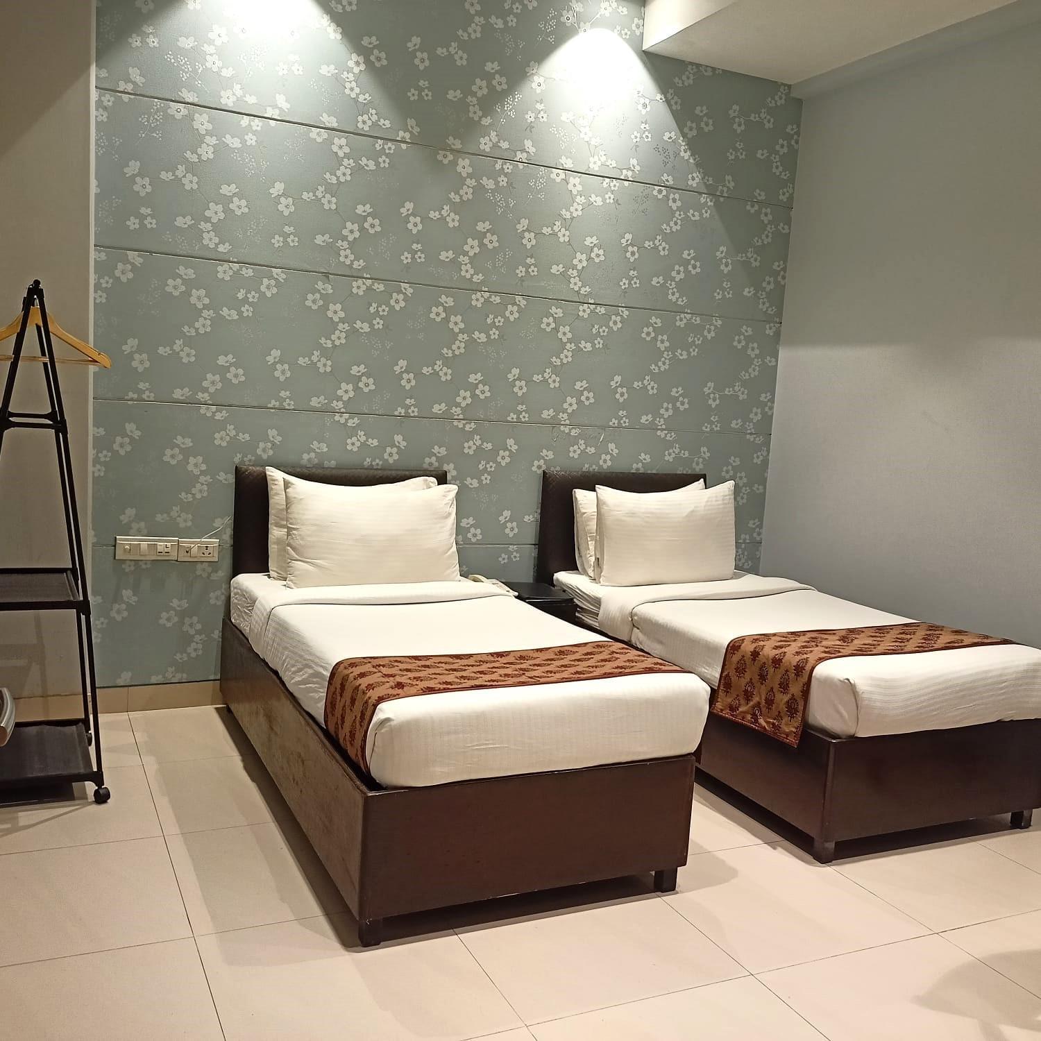 Cosy Grand, Chanakyapuri By The Cosy