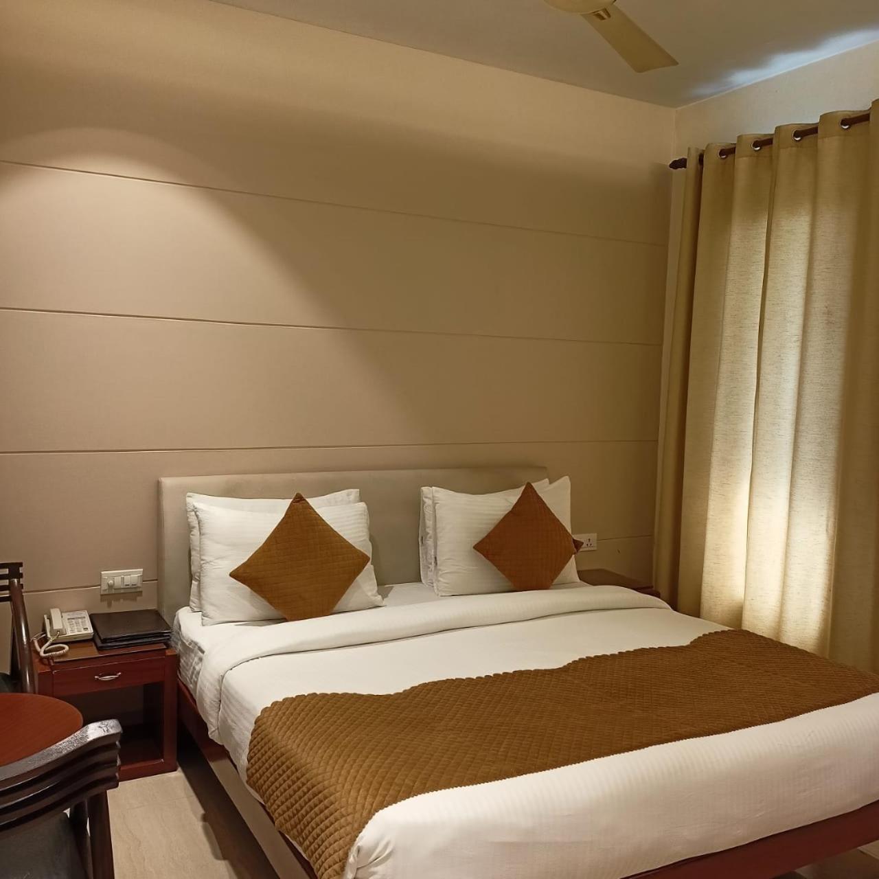 Cosy Grand, Chanakyapuri By The Cosy 4* New Delhi
