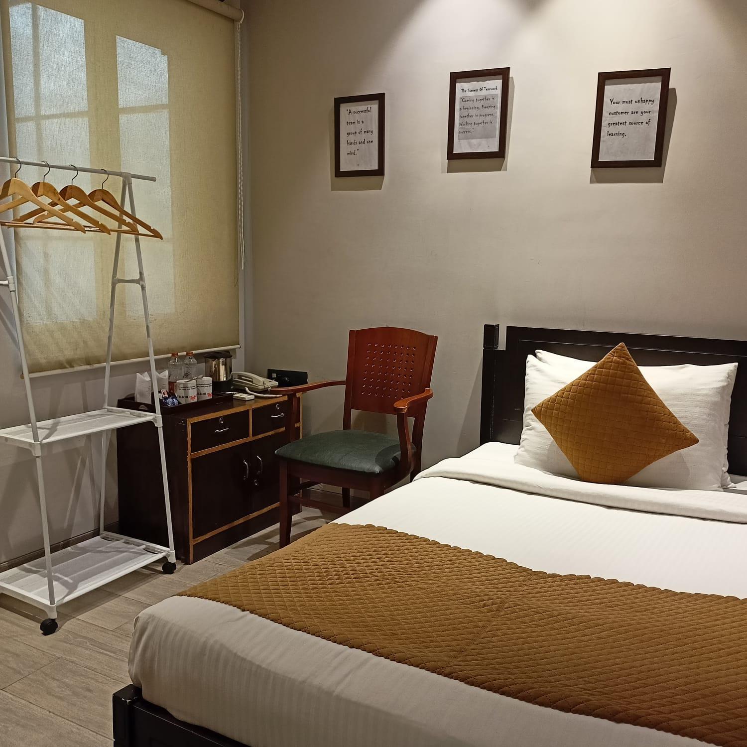 Hotel Cosy Grand, Chanakyapuri By The Cosy