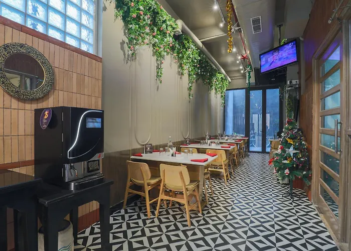 Cosy Grand, Chanakyapuri By The Cosy Hotels
