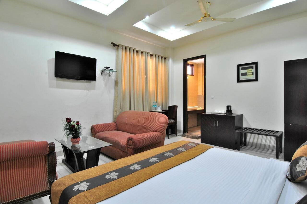 Cosy Grand, Chanakyapuri By The Cosy 4*