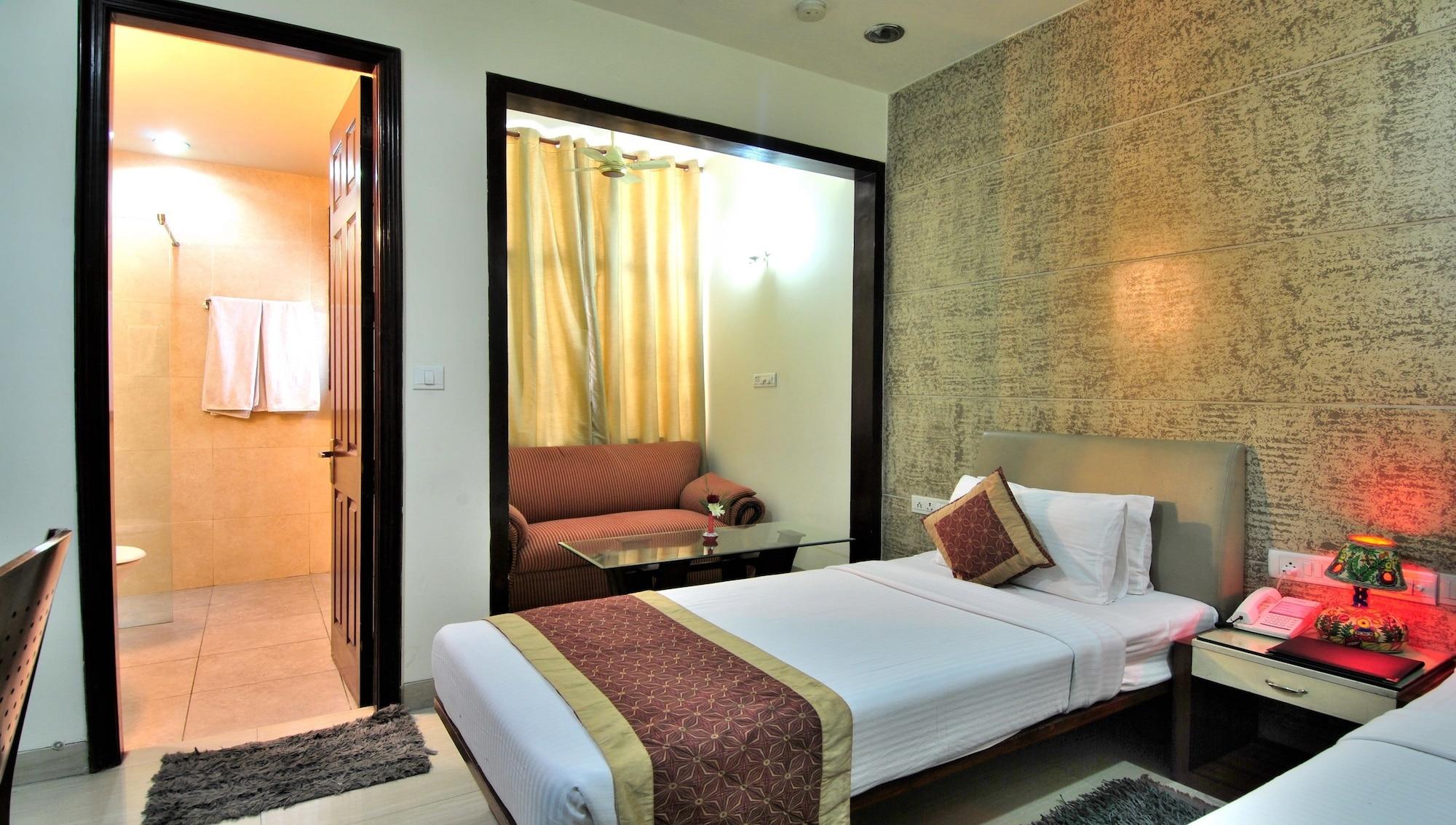 Cosy Grand, Chanakyapuri By The Cosy