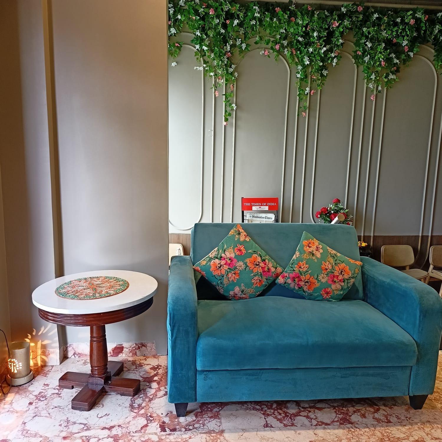 Hotel Cosy Grand, Chanakyapuri By The Cosy