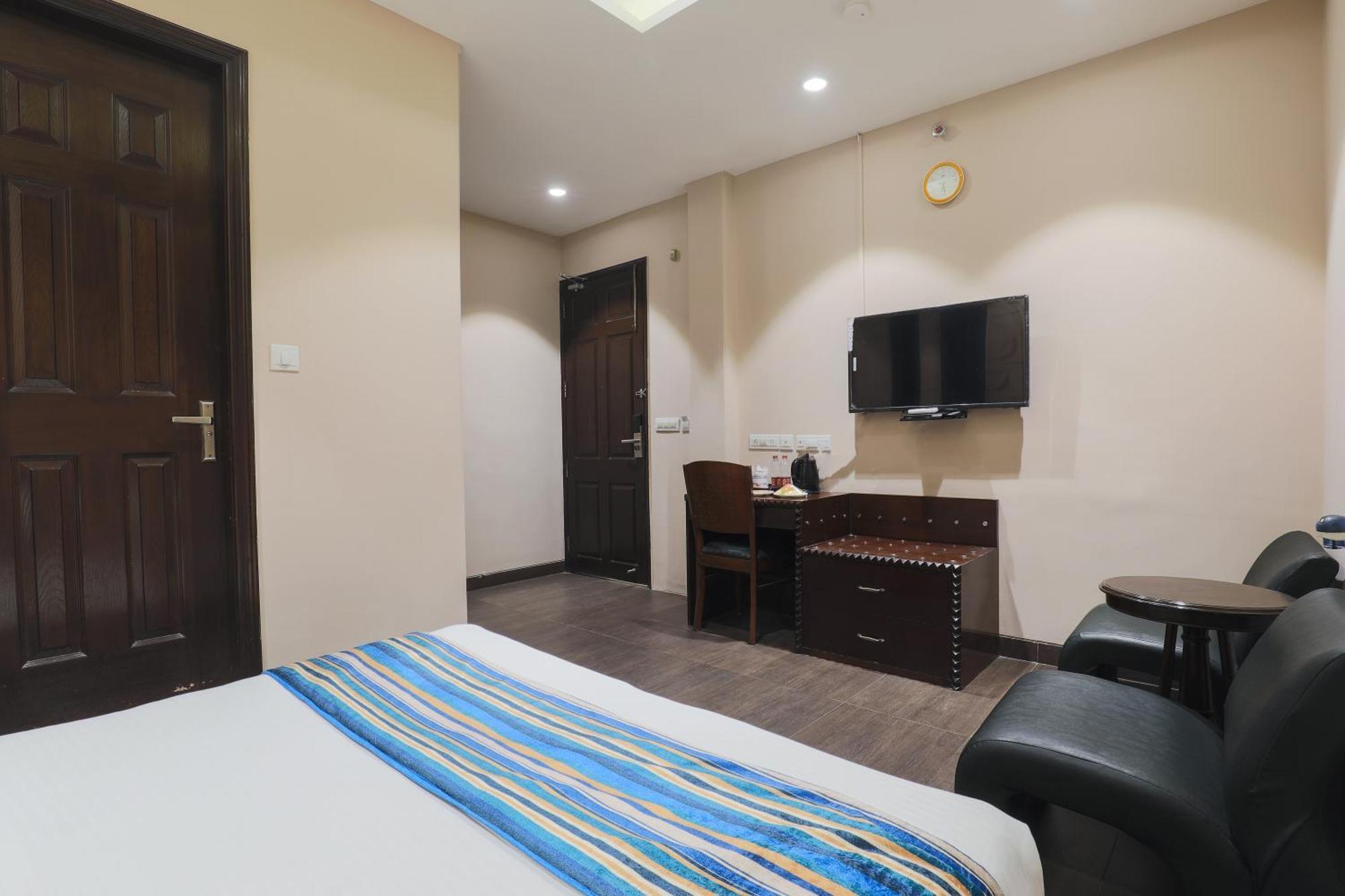 Cosy Grand, Chanakyapuri By The Cosy 4*