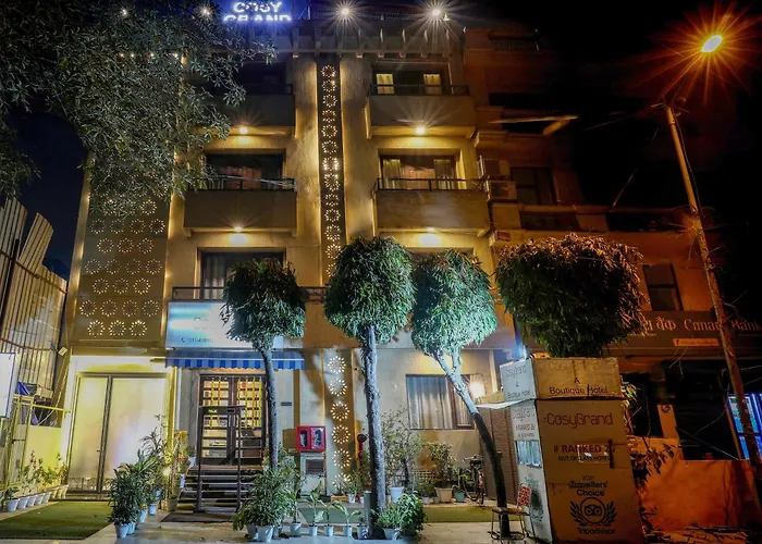 Cosy Grand, Chanakyapuri By The Cosy Hotels